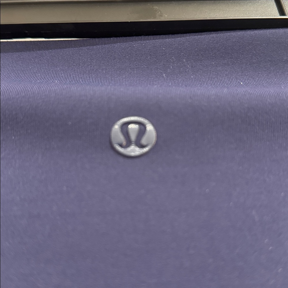 Lululemon 7/8 Leggings, Navy Blue, Size 6 - Picture 3 of 5